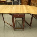 928 7071 GATE-LEG TABLE